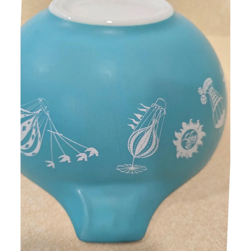 Vintage 1958 Pyrex Balloons #444 Cinderella Mixing Bowl - Turquoise 4 Qt Promo